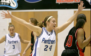 Women's BBall: Panthers pull away early 