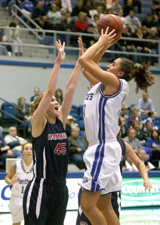 Women's BBall: Panthers finish season on high note 