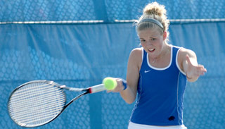 Women's Tennis: Conference loss threatens tourney chances 