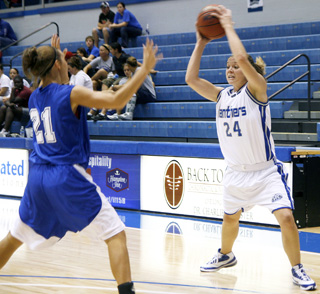 Women's Basketball: Non-conference schedule are big tests 