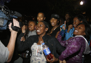 Election 2008: Crowd of 300 celebrate Barack Obama's victory in quad 