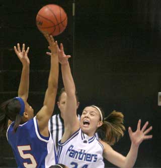 Women's Basketball: Panthers cruise in opener 