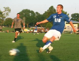 Men's Soccer: Team plays well early in season 