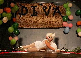 Divas pounce during drag show 