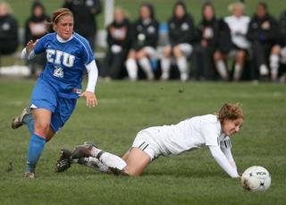 Women's Soccer: Derailed in finale 