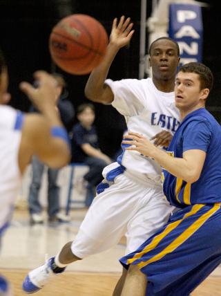 Eastern attacks Faried, Eagle defense 