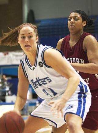 Women's Basketball: Women back on winning track after win 