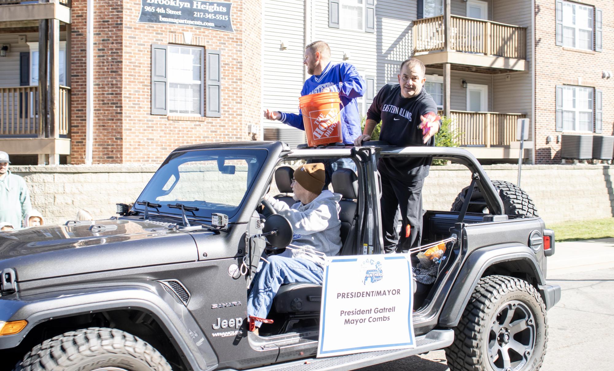 EIU Parade unites students and community The Daily Eastern