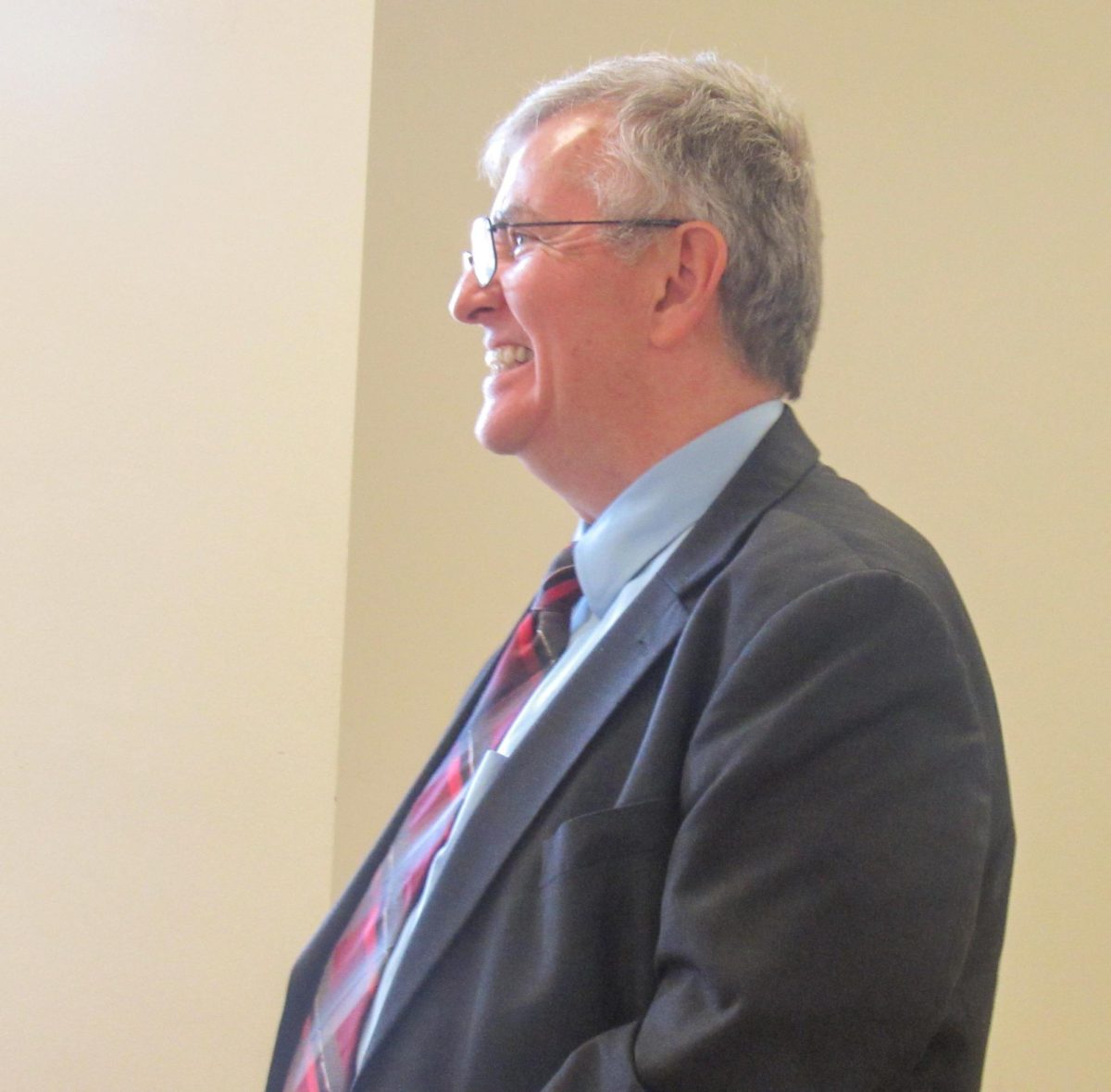 Former Illinois representative and senator Tom Bennett speaks to EIU students about his time in government in Coleman Hall on Wednesday
